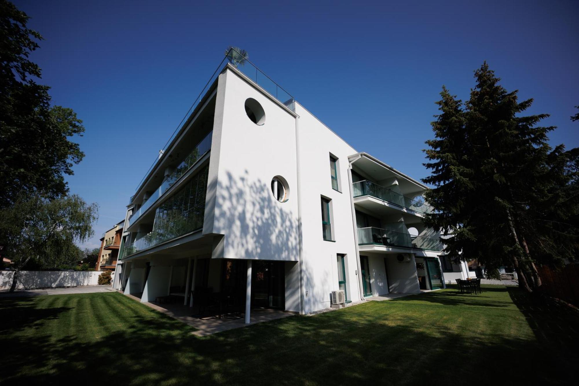 Villa Bauhaus Wellness Apartman Fsz. 3 Siófok Kültér fotó